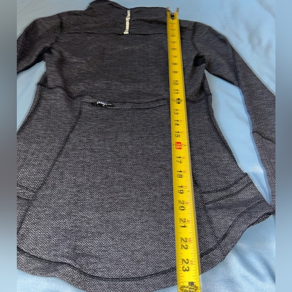 -Lululemon Base Runner 1/4 Zip, Heathered Gray - Picture 6 of 6